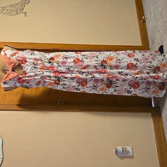 Siren Lily Floral Maxi Maternity Dress - White With Back Bow Detail Size XL - Picture 8 of 11